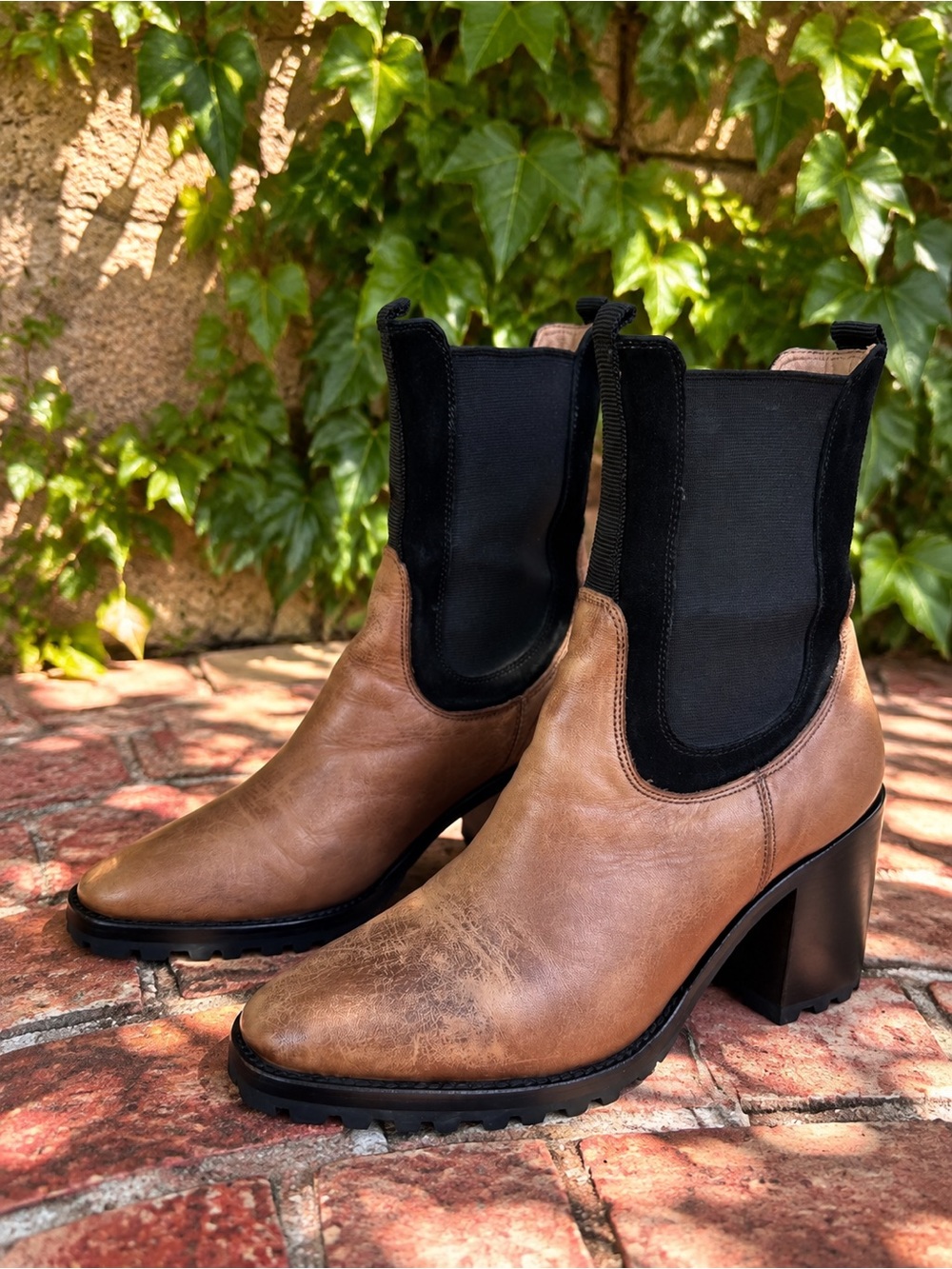 RACHEL COMEY Brown Distressed Leather Lug Sole Pull On Boots, 8